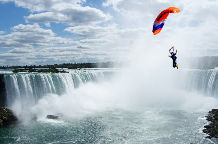 Attachment Skydiving1.jpg